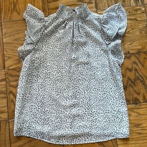 Flutter sleeve blouse